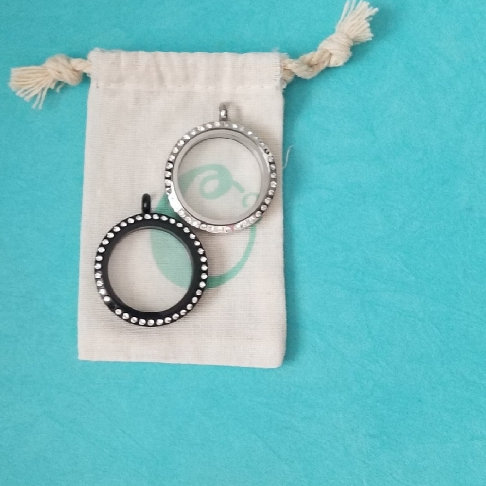 Origami Owl Large Crystal Lockets - damaged